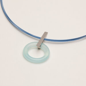 Collar artesanal de plata con ágata azul Belén Bajo